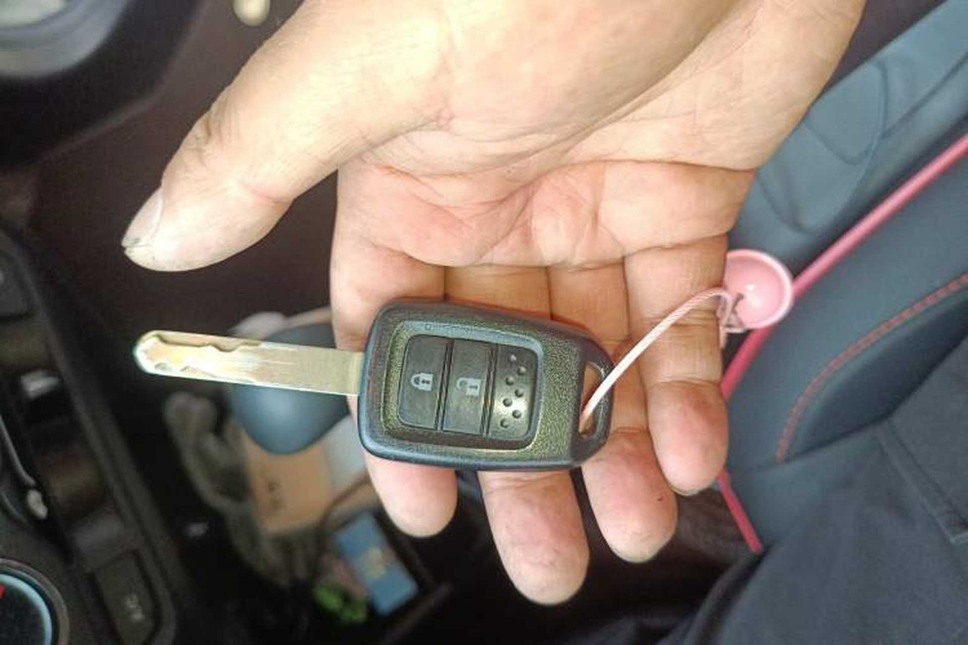 Used Honda Fit 2020 1.5L CVT Comfort Sunroof Version Vehicle Key