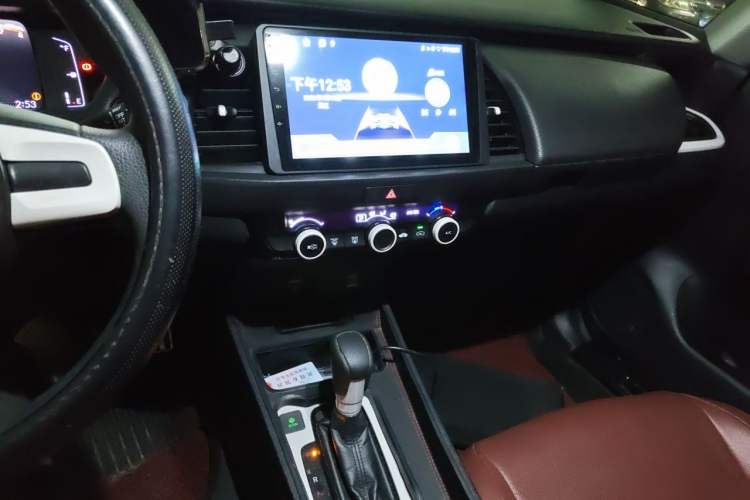 Used Honda Fit 2021 1.5L CVT Trendy Sports Edition Audio And AC Panel