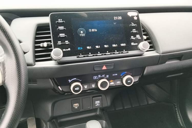 Used Honda Fit 2021 1.5L CVT Trend Edition Audio And AC Panel