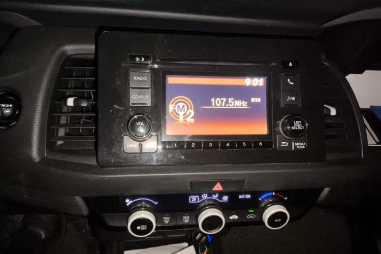 Used Honda Fit 2021 1.5L CVT Trend Edition Audio And AC Panel