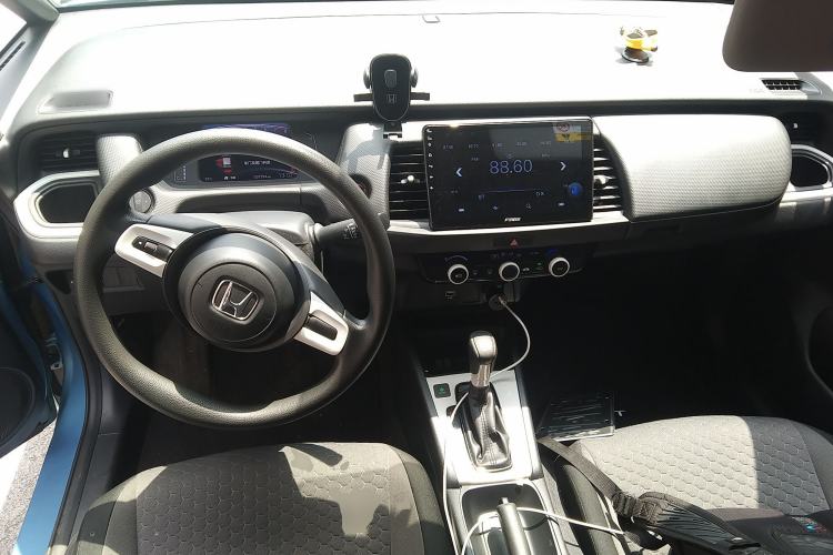 Used Honda Fit 2021 1.5L CVT Trend Edition Center Console