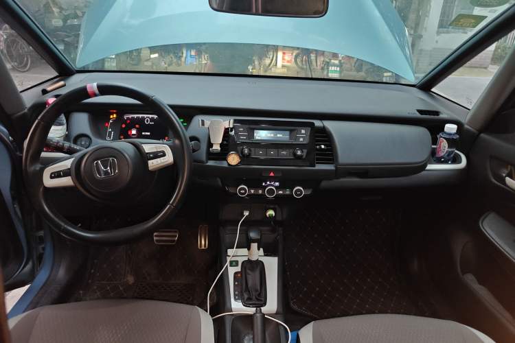 Used Honda Fit 2021 1.5L CVT Trendy Run Pro Edition Center Console