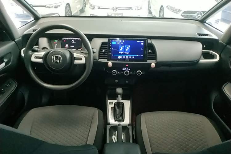 Used Honda Fit 2021 1.5L CVT Trend Edition Center Console