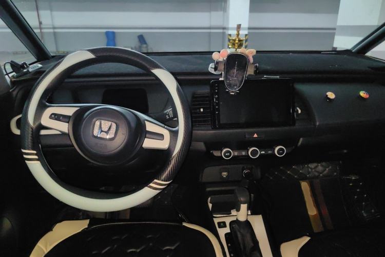 Used Honda Fit 2021 1.5L CVT Trend Edition Center Console