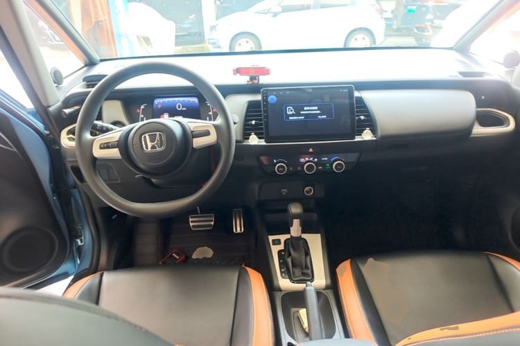 Used Honda Fit 2021 1.5L CVT Trendy Sports Edition Center Console