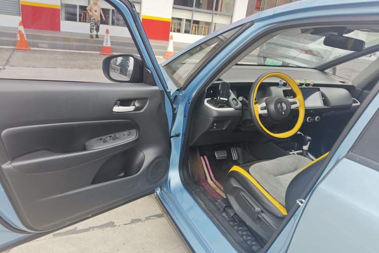 Used Honda Fit 2021 1.5L CVT Trendy Run Pro Edition Driver Seat