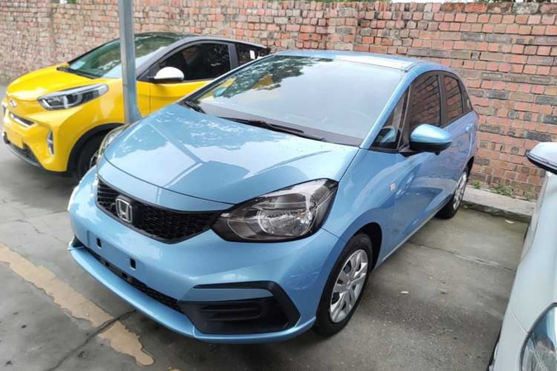 Used Honda Fit 2021 1.5L CVT Trend Edition Front Left 45 Deg