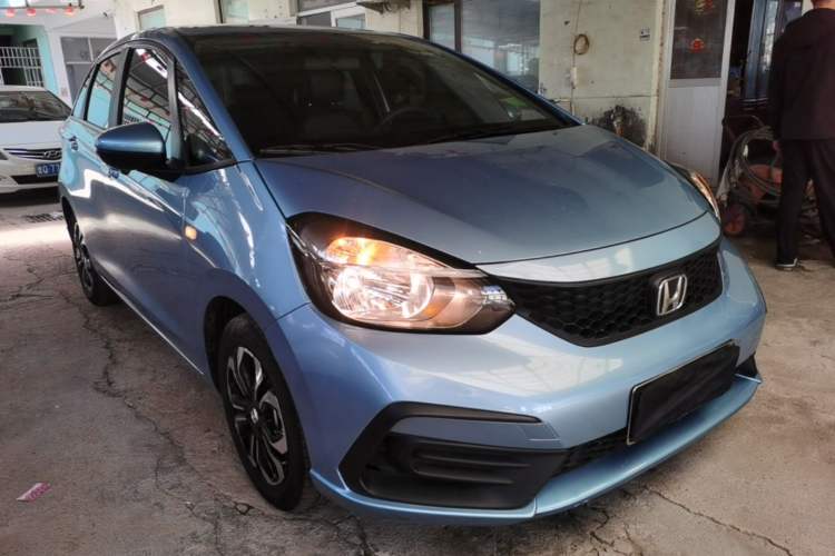 Used Honda Fit 2021 1.5L CVT Trend Edition Front Right 45 Deg