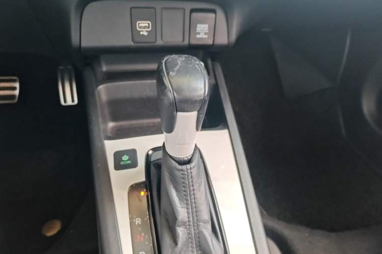 Used Honda Fit 2021 1.5L CVT Trendy Run Pro Edition Gear Lever