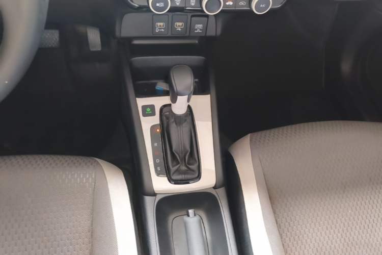 Used Honda Fit 2021 1.5L CVT Trendy Version Gear Lever