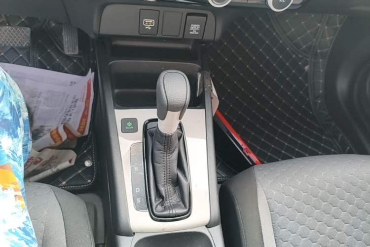 Used Honda Fit 2021 1.5L CVT Trendy Run Pro Edition Gear Lever