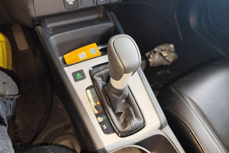 Used Honda Fit 2021 1.5L CVT Trendy Edition Gear Lever