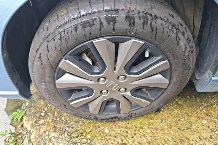 Used Honda Fit 2021 1.5L CVT Trendy Sports Edition Left Front Wheel Hub