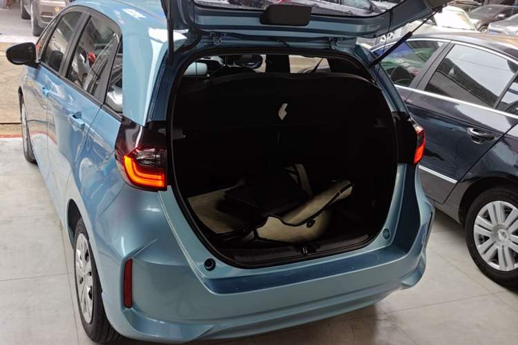 Used Honda Fit 2021 1.5L CVT Trend Edition Trunk