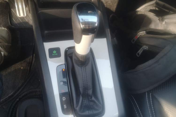 Used Honda Fit 2021 1.5L CVT Trendy Sports Edition Gear Lever