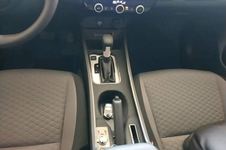 Used Honda Fit 2021 1.5L CVT Trendy Edition Gear Lever