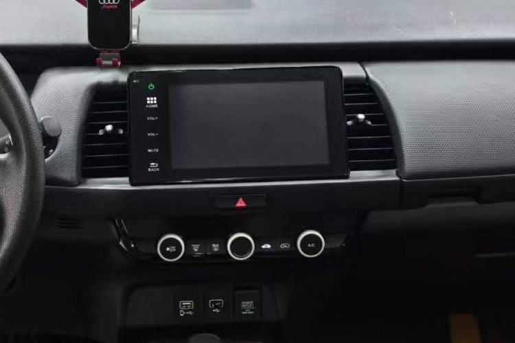 Used Honda Fit 2021 1.5L CVT Trendy Version Audio And AC Panel