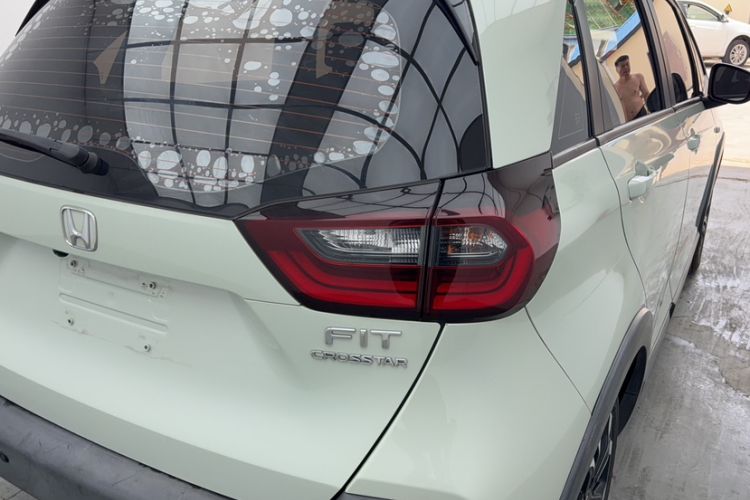 Used Honda Fit 2021 1.5L CVT Trendy Version Exterior 6