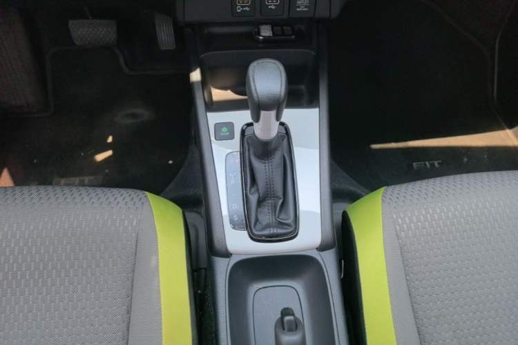 Used Honda Fit 2021 1.5L CVT Trendy Version Gear Lever