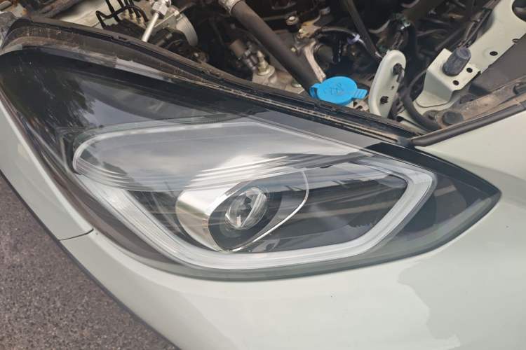 Used Honda Fit 2021 1.5L CVT Chao Yue Max Edition Right Front Headlight