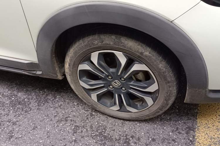 Used Honda Fit 2021 1.5L CVT Trendy Version Right Front Wheel Hub