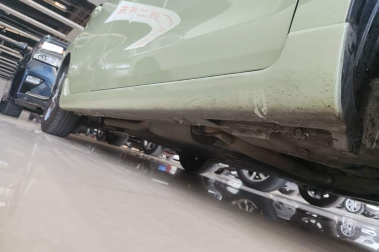 Used Honda Fit 2021 1.5L CVT Trendy Sports Edition Right Side Sill