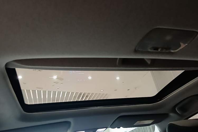 Used Honda Fit 2021 1.5L CVT Trendy Sports Edition Headliner