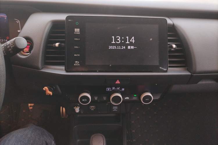 Used Honda Fit 2021 1.5L CVT Trendy Sports Edition Audio And AC Panel
