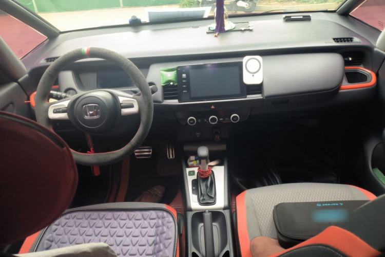 Used Honda Fit 2021 1.5L CVT Trendy Sports Edition Center Console