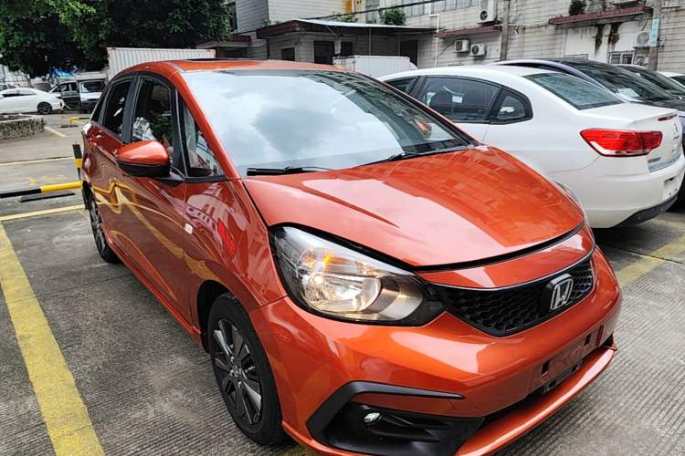 Used Honda Fit 2021 1.5L CVT Trendy Edition Front Right 45 Deg