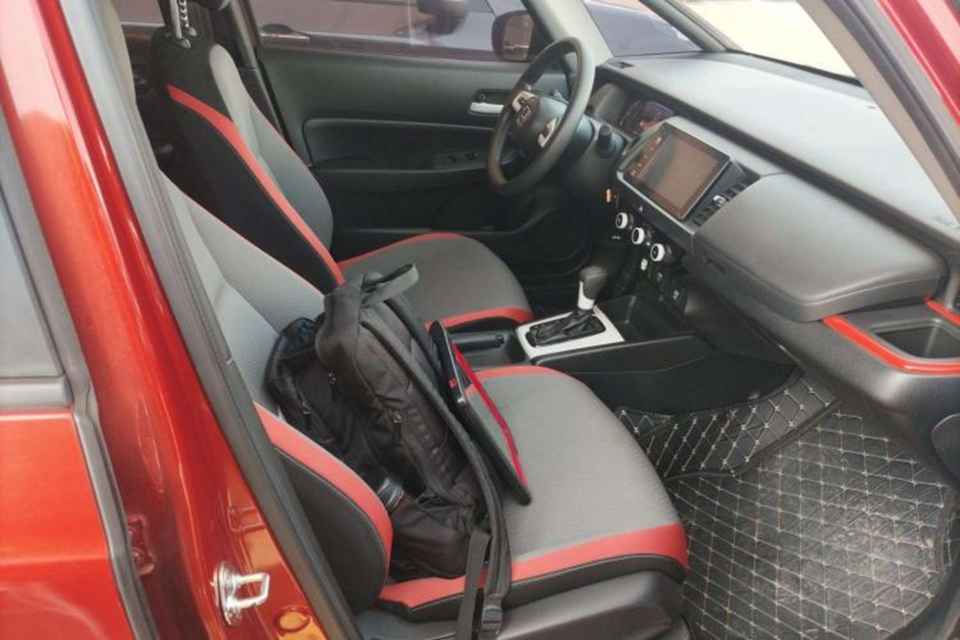 Used Honda Fit 2021 1.5L CVT Trendy Sports Edition Right Front Seat
