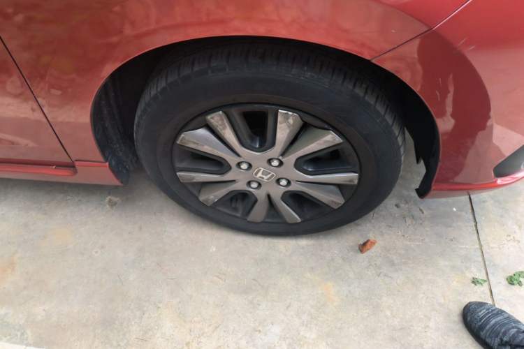 Used Honda Fit 2021 1.5L CVT Trendy Sports Edition Right Front Wheel Hub