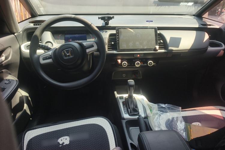 Used Honda Fit 2021 1.5L CVT Trend Edition Center Console