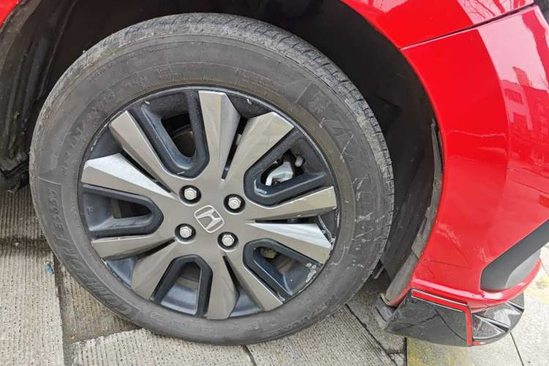 Used Honda Fit 2021 1.5L CVT Trendy Sports Edition Right Front Wheel Hub