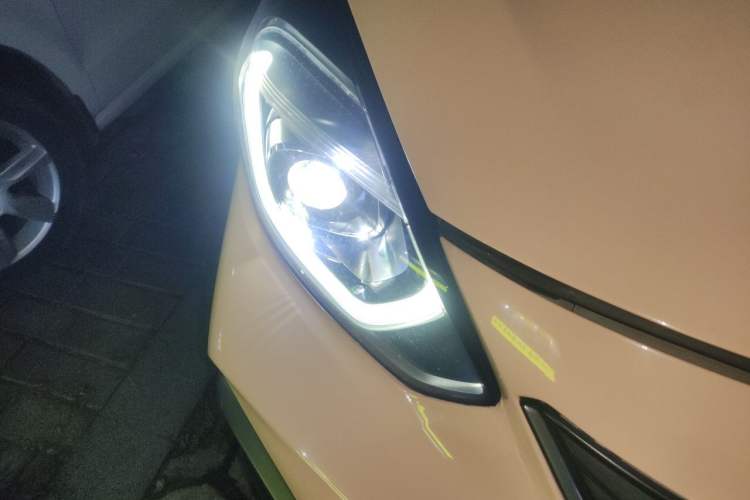 Used Honda Fit 2021 1.5L CVT Trendy Version Right Front Headlight