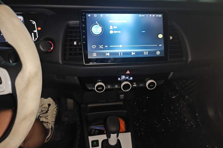 Used Honda Fit 2021 1.5L CVT Trendy Edition Audio And AC Panel
