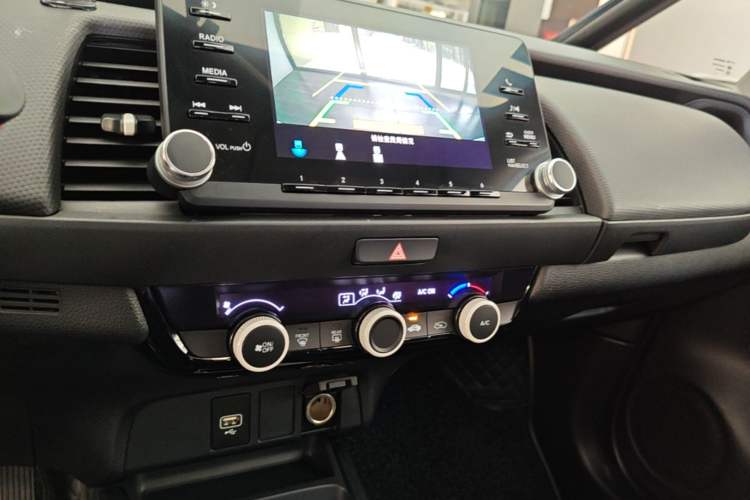Used Honda Fit 2021 1.5L CVT Trend Edition Audio And AC Panel