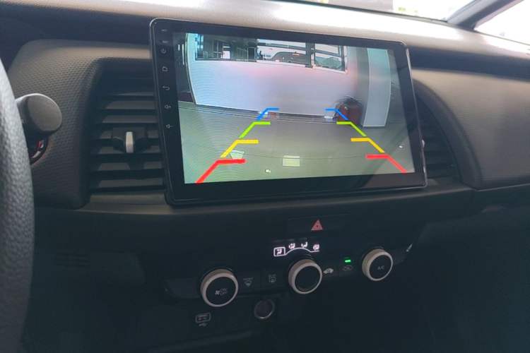 Used Honda Fit 2021 1.5L CVT Trend Edition Audio And AC Panel