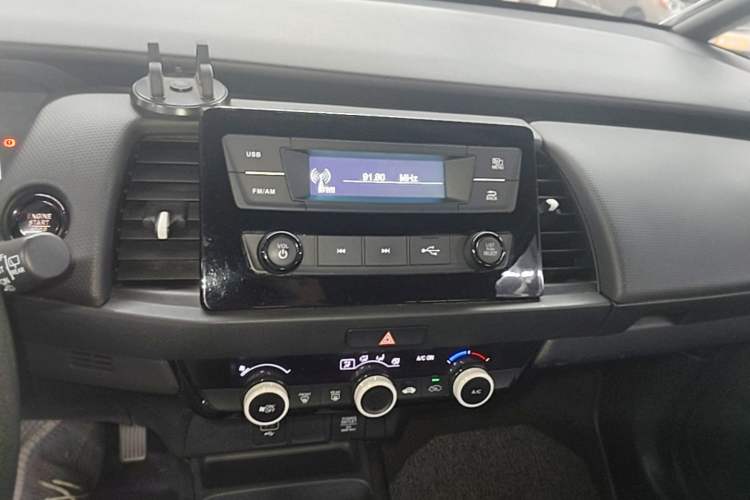 Used Honda Fit 2021 1.5L CVT Trend Edition Audio And AC Panel