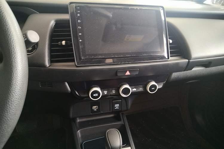 Used Honda Fit 2021 1.5L CVT Trend Edition Audio And AC Panel