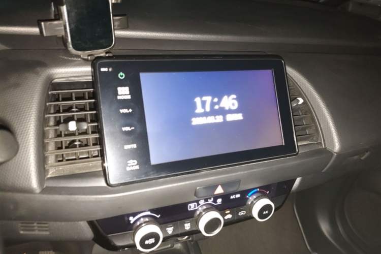 Used Honda Fit 2021 1.5L CVT Trend Edition Audio And AC Panel