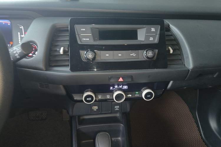 Used Honda Fit 2021 1.5L CVT Trend Edition Audio And AC Panel