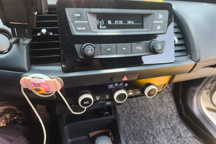 Used Honda Fit 2021 1.5L CVT Trend Edition Audio And AC Panel