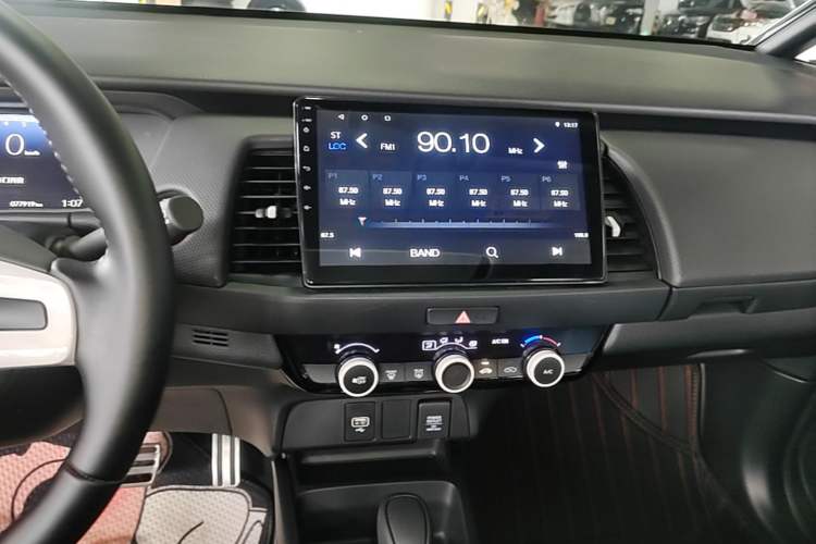 Used Honda Fit 2021 1.5L CVT Trendy Sports Edition Audio And AC Panel