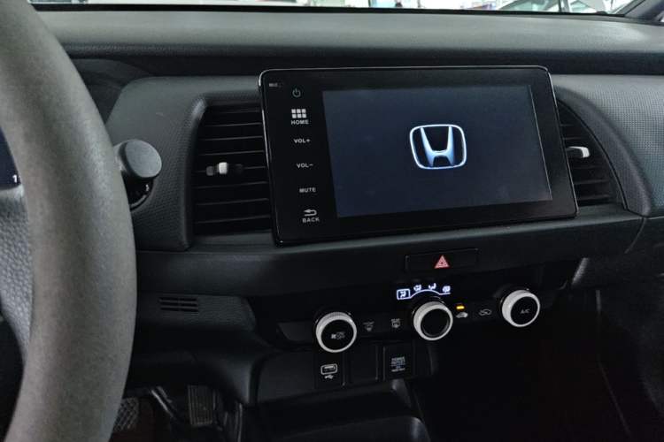 Used Honda Fit 2021 1.5L CVT Trend Edition Audio And AC Panel