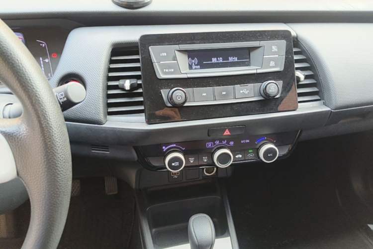 Used Honda Fit 2021 1.5L CVT Trend Edition Audio And AC Panel