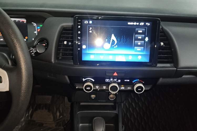 Used Honda Fit 2021 1.5L CVT Trend Edition Audio And AC Panel