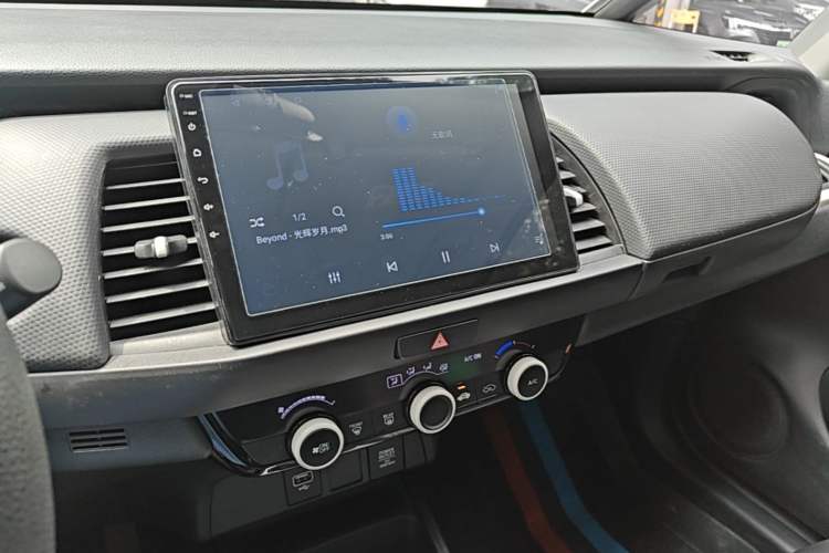 Used Honda Fit 2021 1.5L CVT Trend Edition Audio And AC Panel