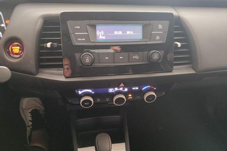 Used Honda Fit 2021 1.5L CVT Trend Edition Audio And AC Panel