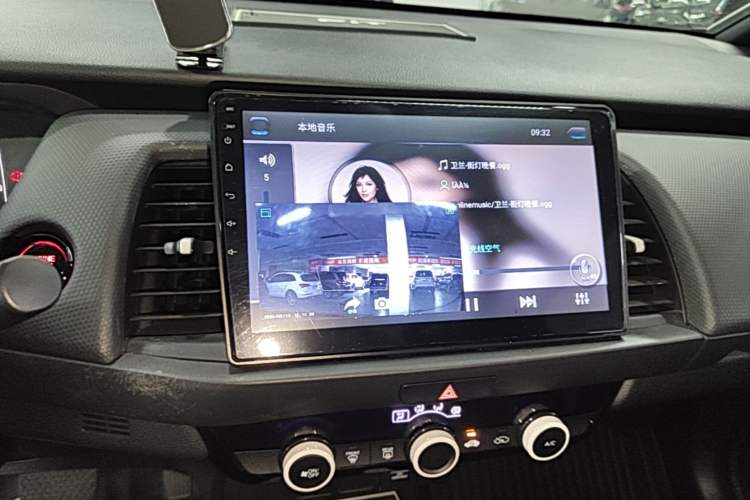 Used Honda Fit 2021 1.5L CVT Trend Edition Audio And AC Panel